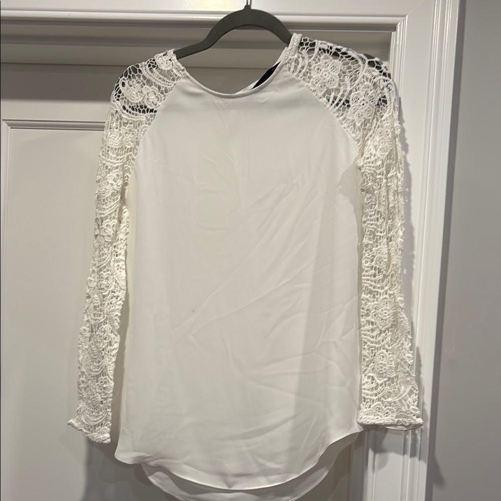 Zara size S White Lace Sleeve Top